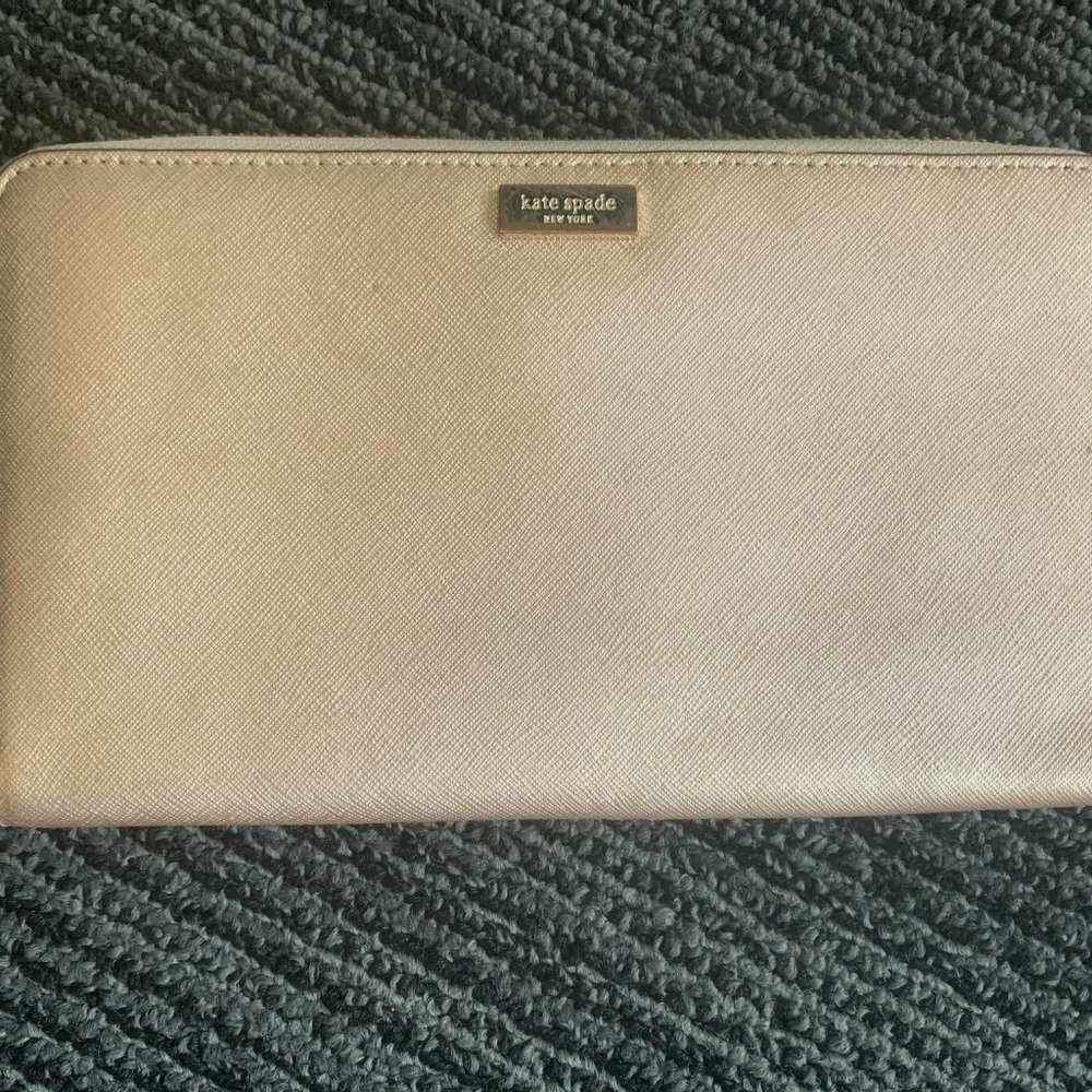 Kate Spade Travel Wallet